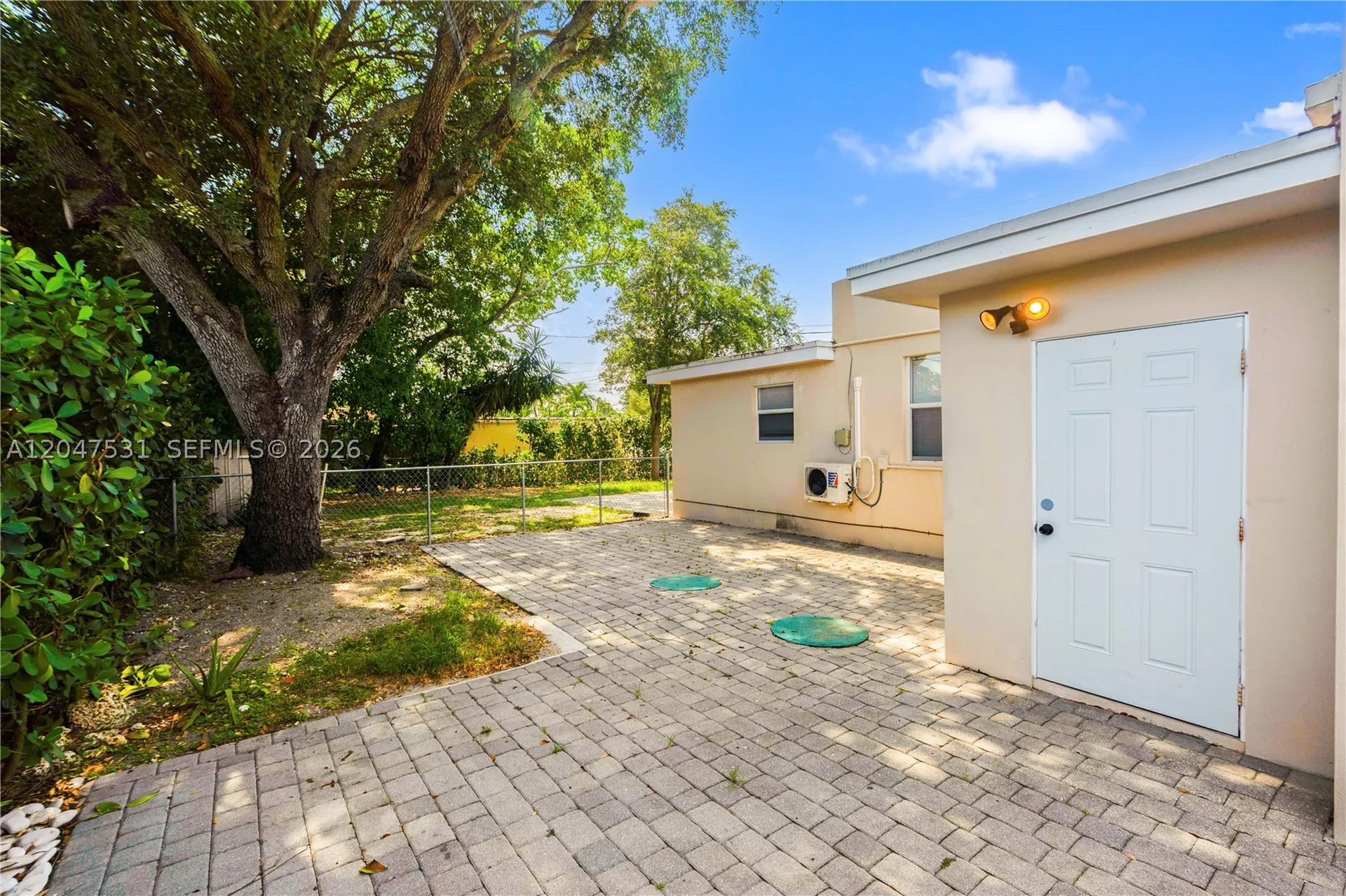 5800 Taylor Street Hollywood FL 33021