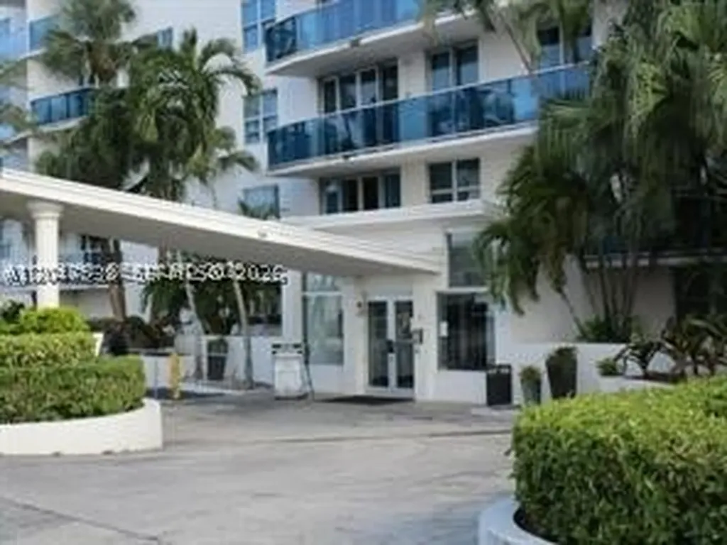 7501 E Treasure Drive North Bay Village FL 33141