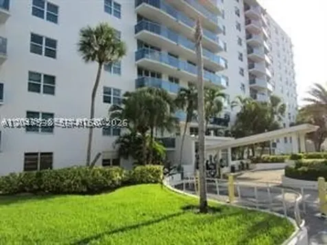 7501 E Treasure Drive North Bay Village FL 33141
