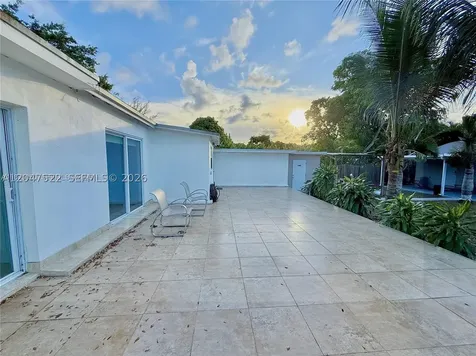 947 NE 149th Street Miami FL 33161