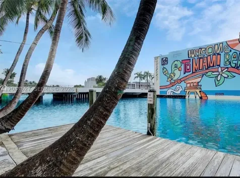 4035 N Meridian Avenue Miami Beach FL 33140