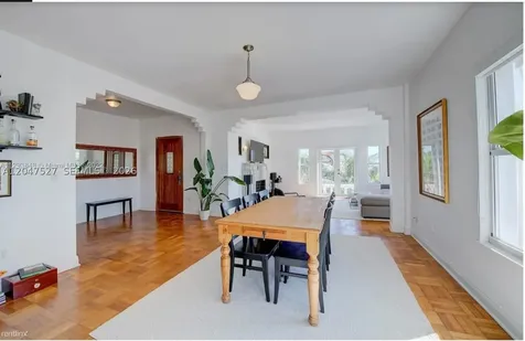 4035 N Meridian Avenue Miami Beach FL 33140