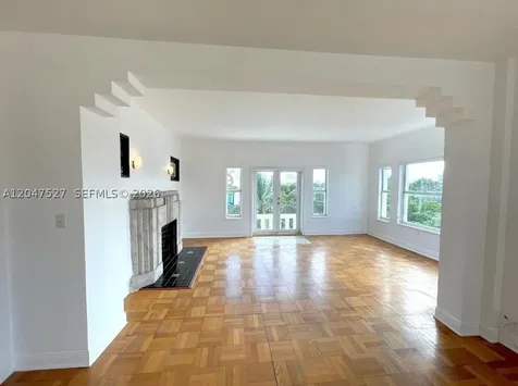 4035 N Meridian Avenue Miami Beach FL 33140