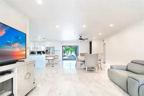 20200 NE 14th Avenue Miami FL 33179