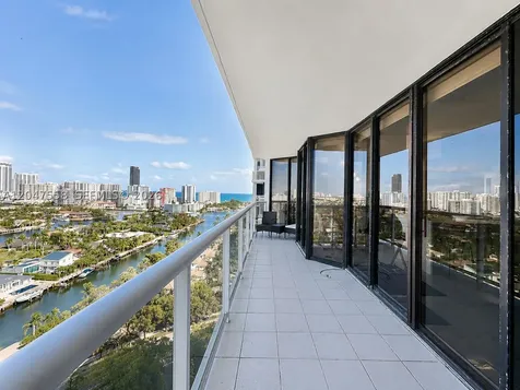 3640 Yacht Club Drive Aventura FL 33180