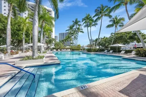 3640 Yacht Club Drive Aventura FL 33180
