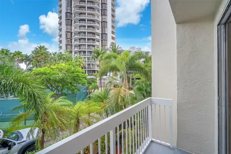 21391 Marina Cove Circle Aventura FL 33180