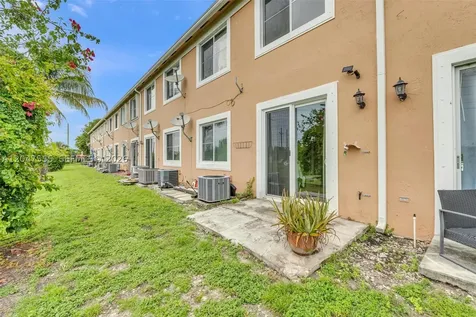 17820 NW 73rd Avenue Hialeah FL 33015
