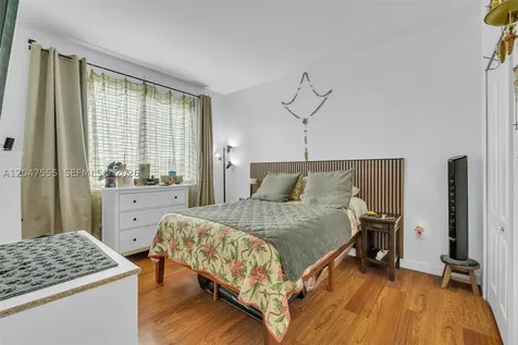 17820 NW 73rd Avenue Hialeah FL 33015