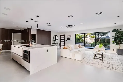 5561 NE 28th Avenue Fort Lauderdale FL 33308