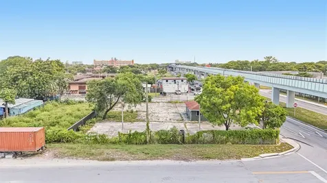 6801 NW 27th Avenue Miami FL 33147