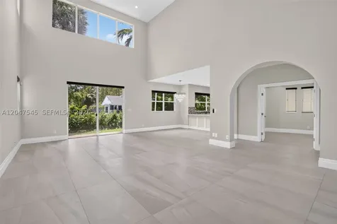 12410 SW 1st Street Plantation FL 33325