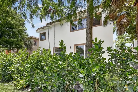 12410 SW 1st Street Plantation FL 33325