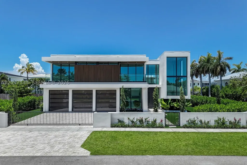 1099 NE 4th Avenue Boca Raton FL 33432