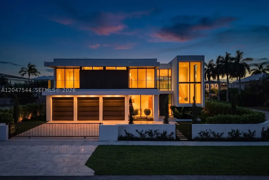 1099 NE 4th Avenue Boca Raton FL 33432