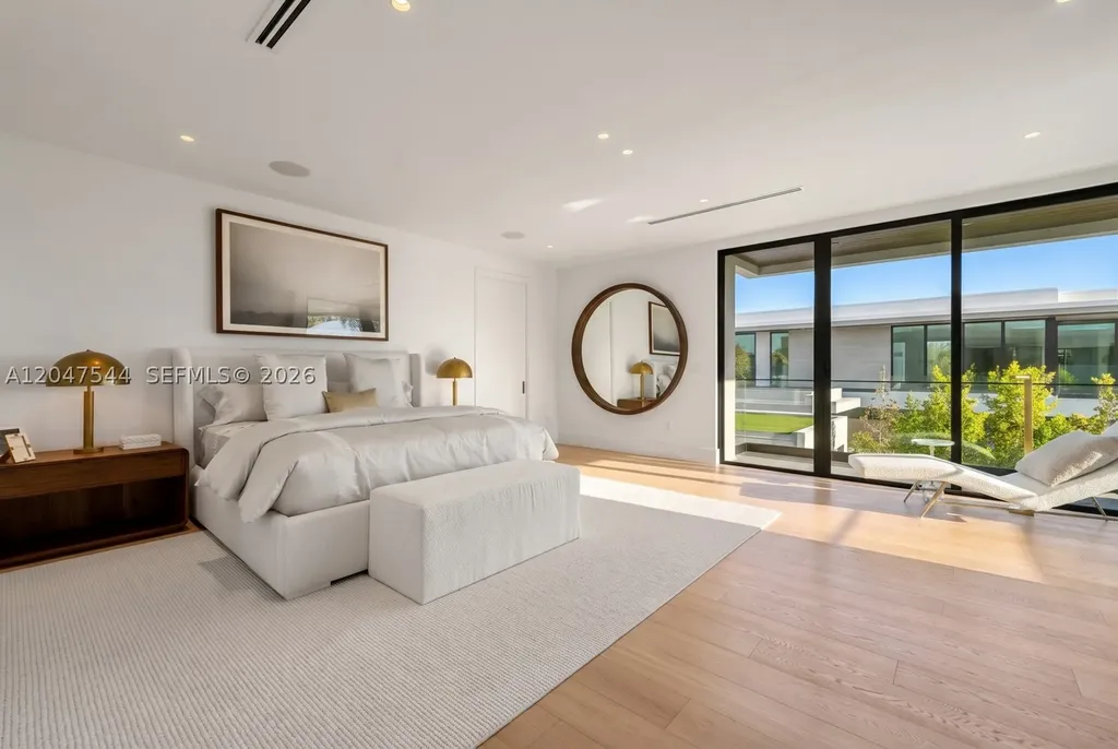 1099 NE 4th Avenue Boca Raton FL 33432