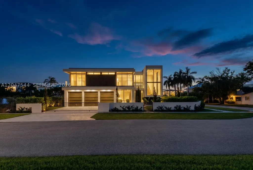 1099 NE 4th Avenue Boca Raton FL 33432