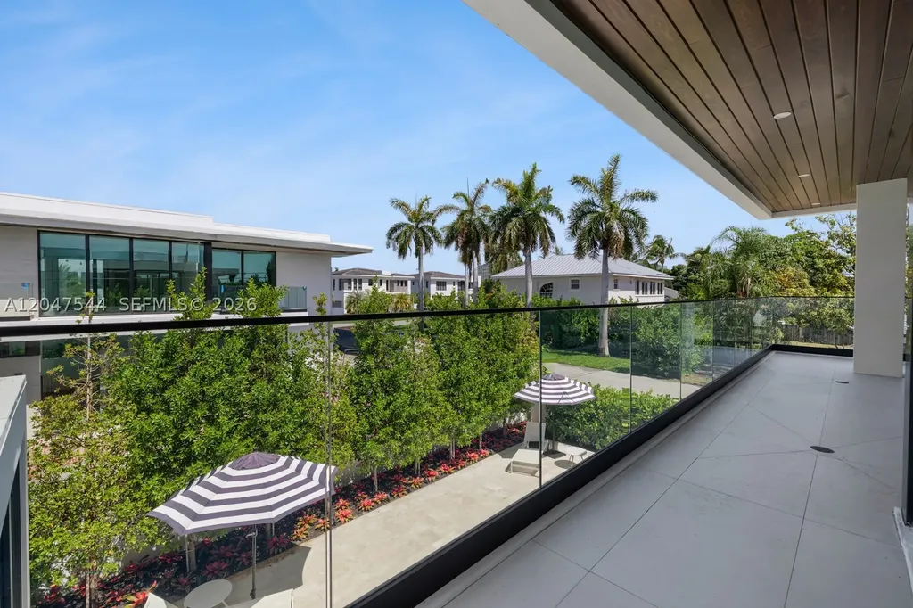 1099 NE 4th Avenue Boca Raton FL 33432