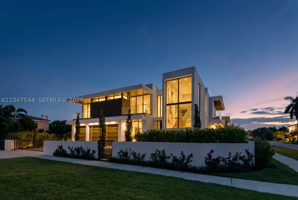 1099 NE 4th Avenue Boca Raton FL 33432