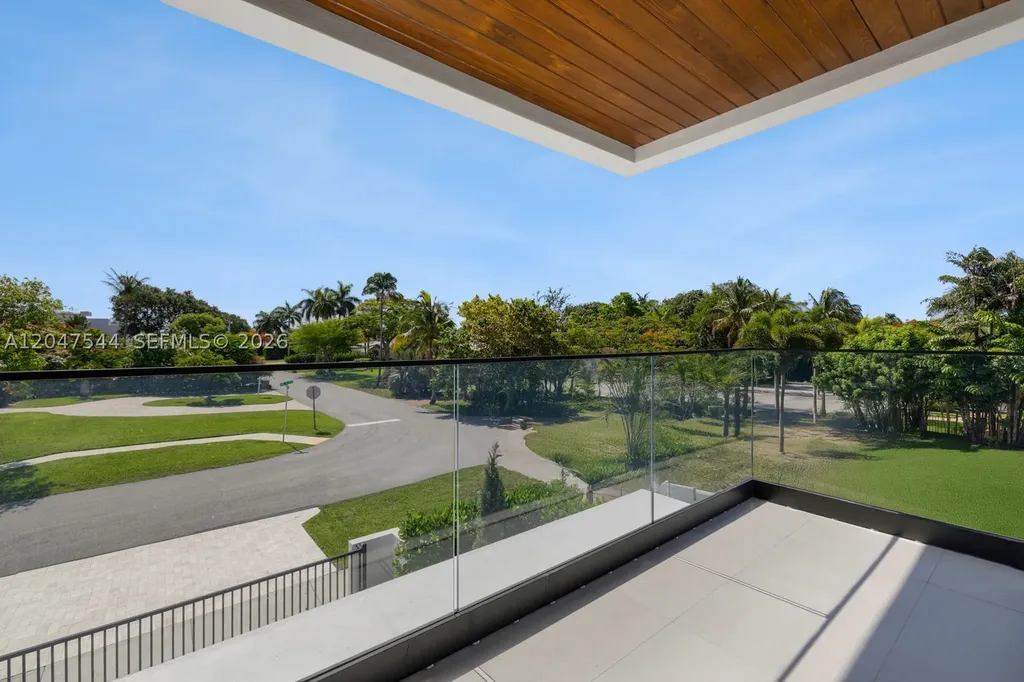 1099 NE 4th Avenue Boca Raton FL 33432