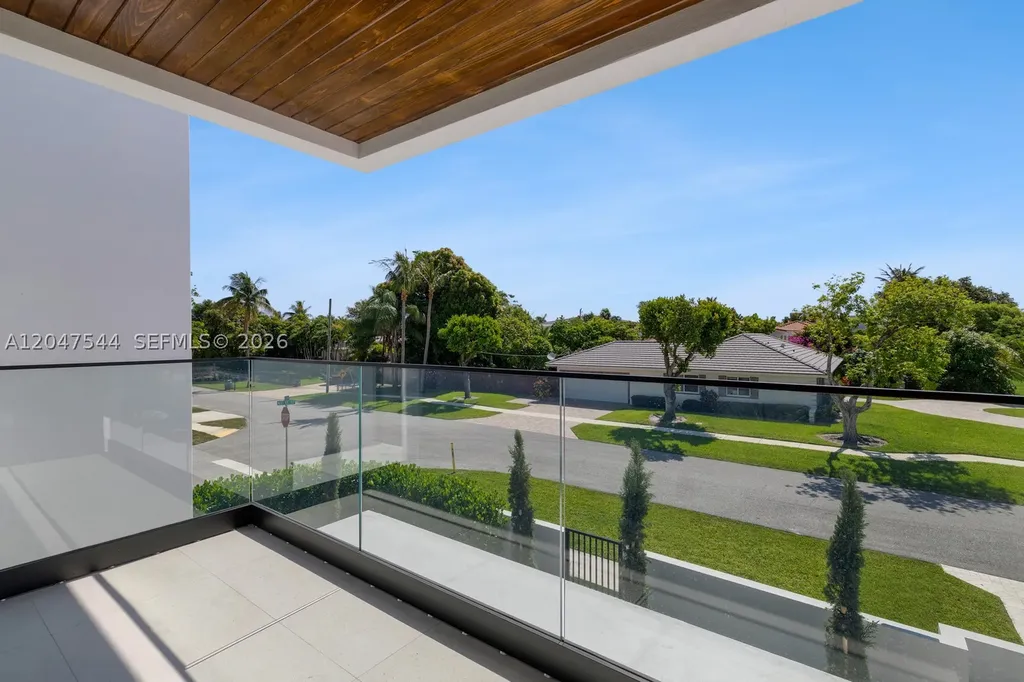 1099 NE 4th Avenue Boca Raton FL 33432