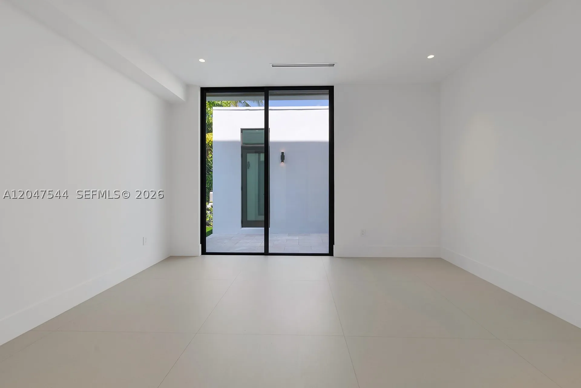 1099 NE 4th Avenue Boca Raton FL 33432