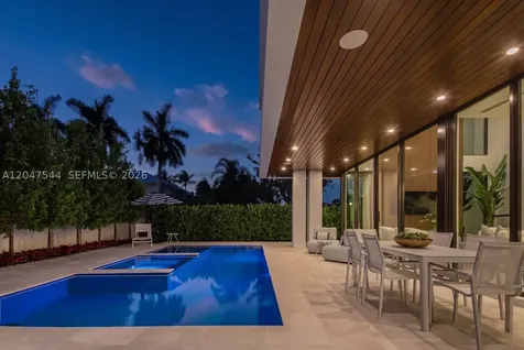 1099 NE 4th Avenue Boca Raton FL 33432