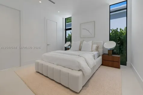 1099 NE 4th Avenue Boca Raton FL 33432