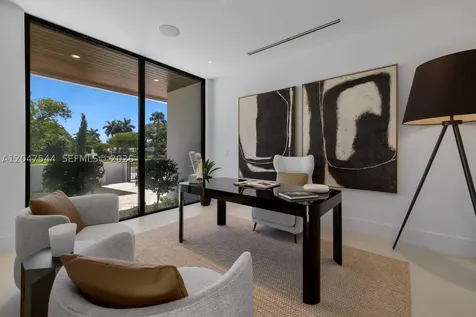 1099 NE 4th Avenue Boca Raton FL 33432