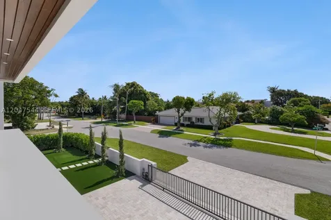 1099 NE 4th Avenue Boca Raton FL 33432