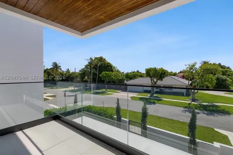 1099 NE 4th Avenue Boca Raton FL 33432
