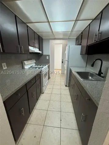1305 W 53rd Street Hialeah FL 33012