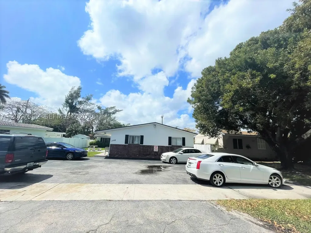 1708 N 16th Avenue Hollywood FL 33020