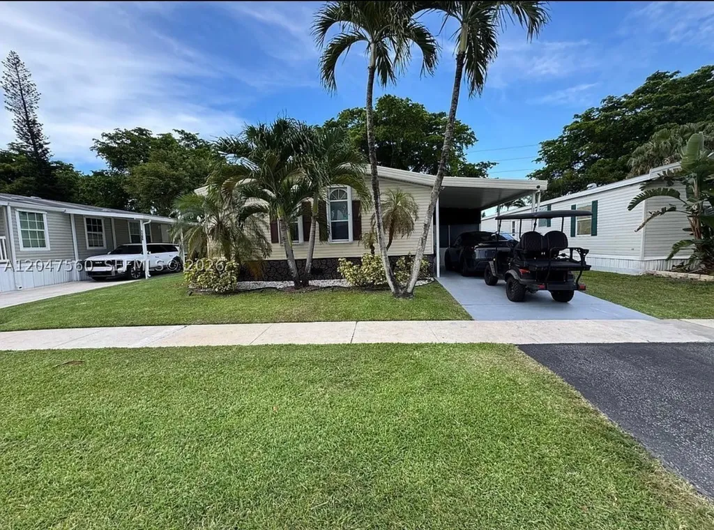 1196 SW 112th Way Davie FL 33325