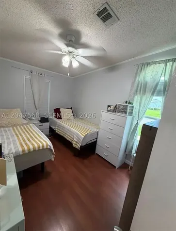 1196 SW 112th Way Davie FL 33325