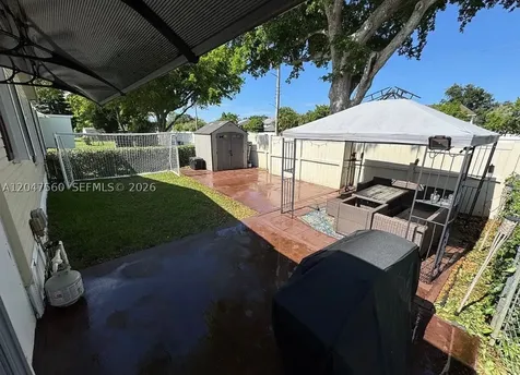 1196 SW 112th Way Davie FL 33325