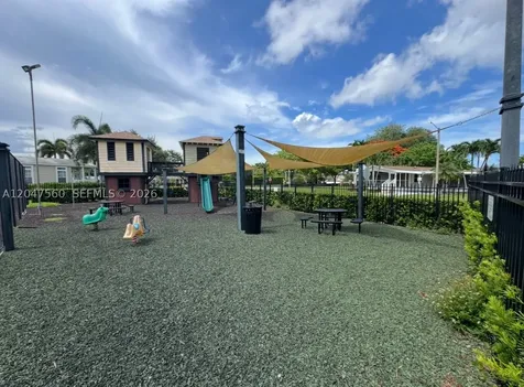 1196 SW 112th Way Davie FL 33325