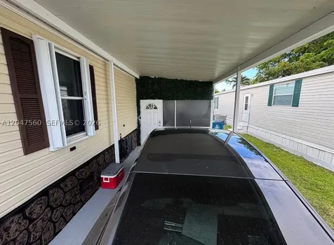 1196 SW 112th Way Davie FL 33325