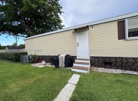 1196 SW 112th Way Davie FL 33325