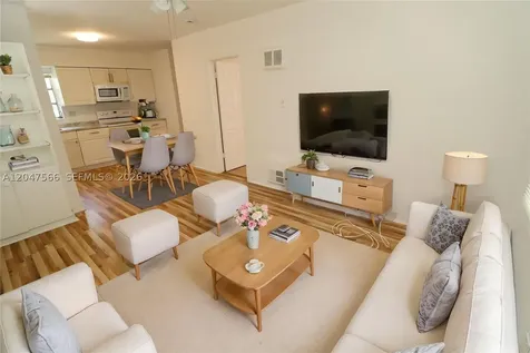 915 NE 16th Terrace Fort Lauderdale FL 33304