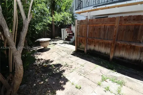 915 NE 16th Terrace Fort Lauderdale FL 33304