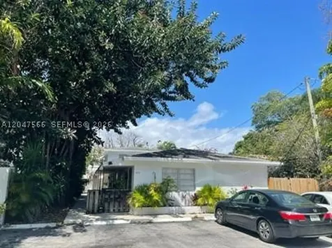 915 NE 16th Terrace Fort Lauderdale FL 33304