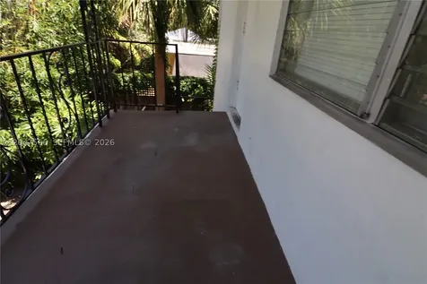 915 NE 16th Terrace Fort Lauderdale FL 33304