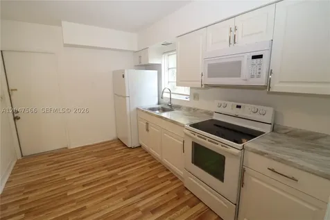 915 NE 16th Terrace Fort Lauderdale FL 33304