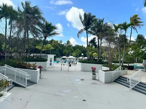 100 Bayview Drive Sunny Isles Beach FL 33160
