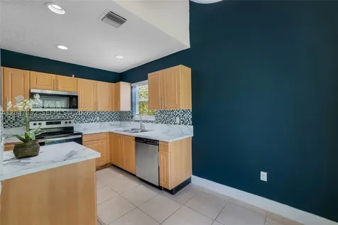 9820 NW 24th Court Sunrise FL 33322