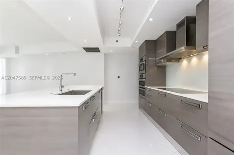 17201 Collins Avenue Sunny Isles Beach FL 33160