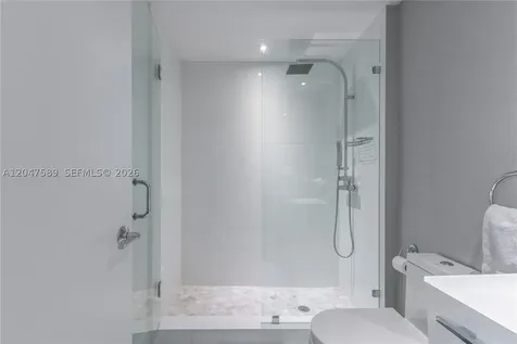 17201 Collins Avenue Sunny Isles Beach FL 33160