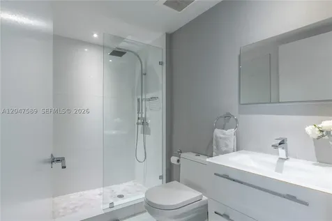 17201 Collins Avenue Sunny Isles Beach FL 33160