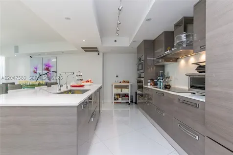 17201 Collins Avenue Sunny Isles Beach FL 33160